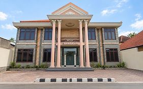 Grand Puri Hotel